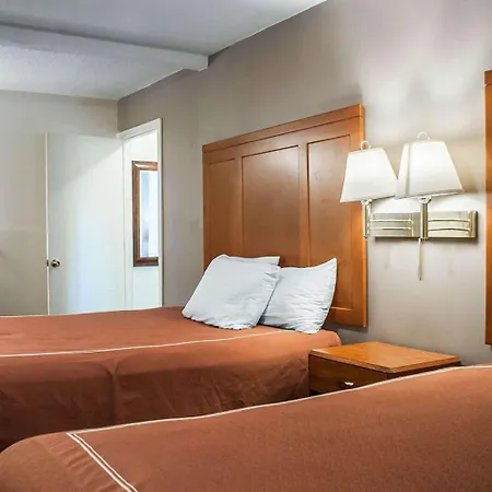 Rodeway Inn & Suites-3