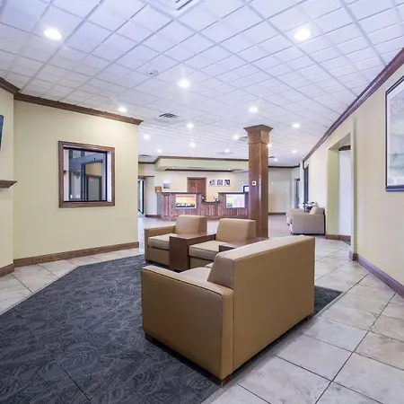 Badlands Inn & Suites-2