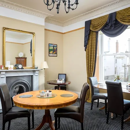 Crossways Guest House-2