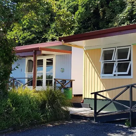Coastal Motor Lodge-2