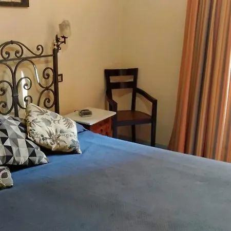 Nicolas Inn-2