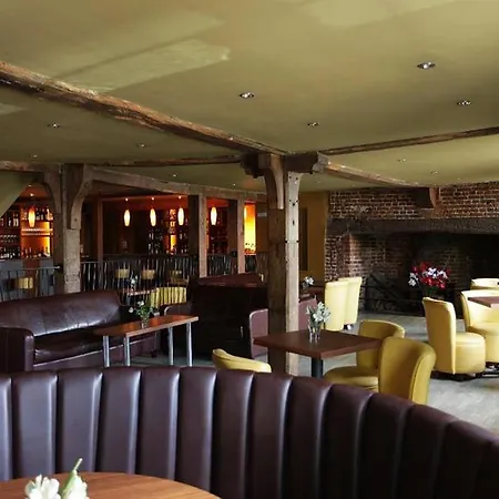 Cobham Lodge-2