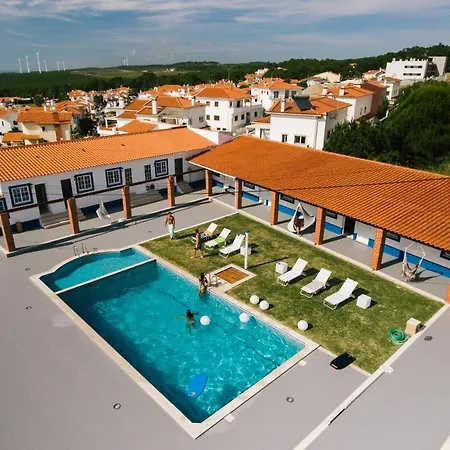 Zulla Nazaré`s Surf Village-2