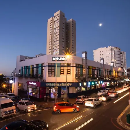 Mojo Hotel & Market-3
