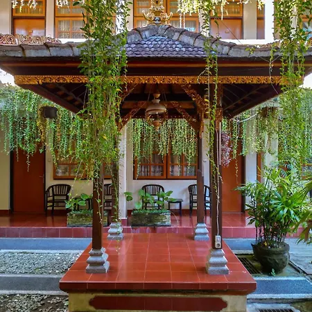 Catur Adi Putra Hotel-2