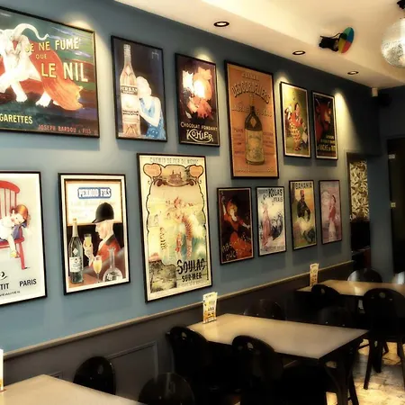 Cafe De Paris-3