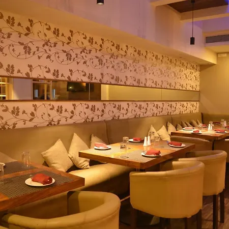 Hotel Utsav Deluxe-3
