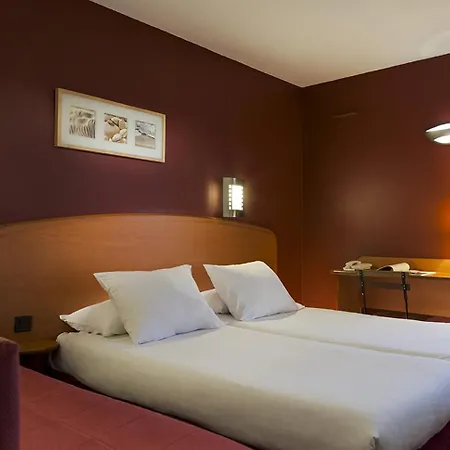 Sky Hotel Goussainville Charles de Gaulle-3