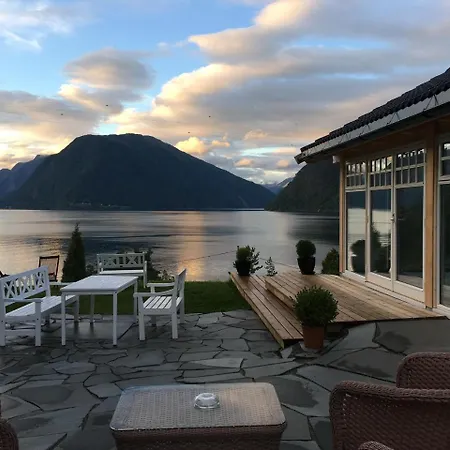 Dragsvik Fjordhotel (Adults Only)-3