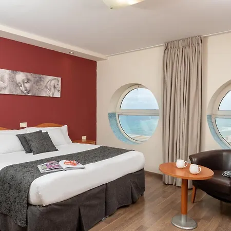 Arena Hotel By The Beach-2
