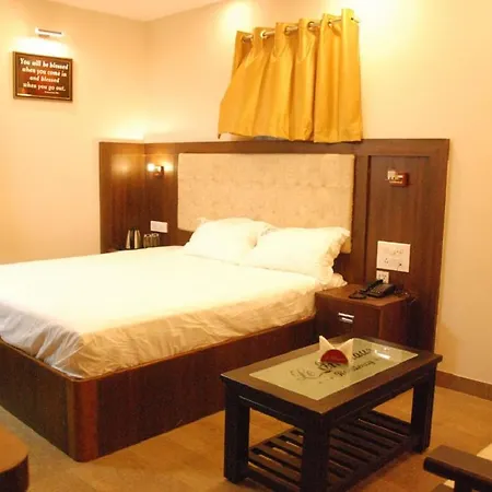 Le Emerald Residency-2