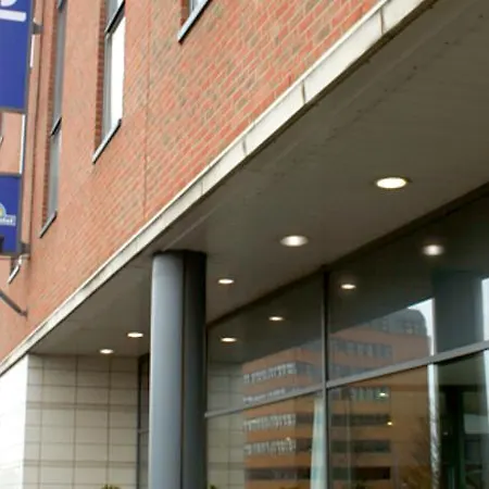 Premier Inn Luton Town Centre-3