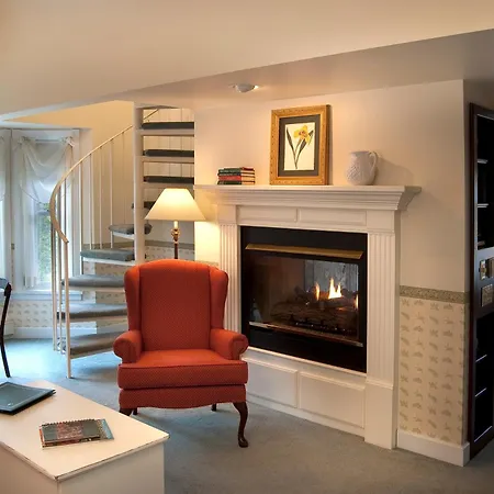 Eagle Harbor Inn-2