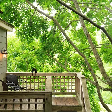 Inn And Cabins At Vaucluse Spring-2