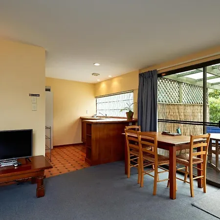 Sails Motel-2