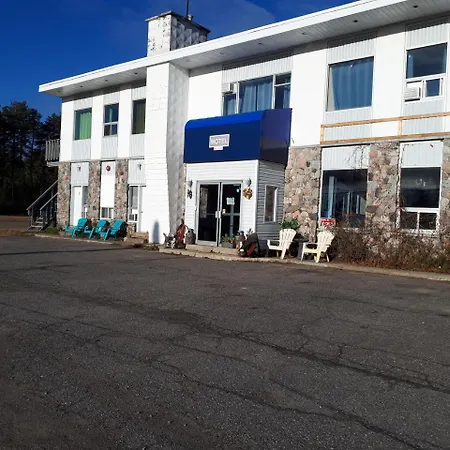 Nipigon Travelers Motel-2
