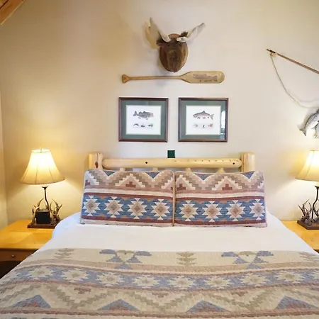 Shaver Lake Village Hotel-3
