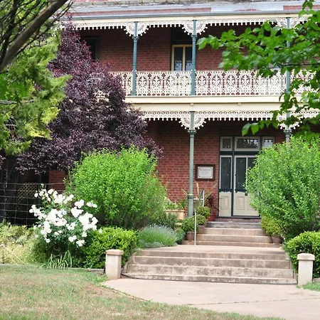 Holmhurst Guest House-2
