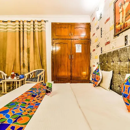 Hotel Silver Leaf, Noida-2