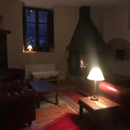 Hostal De Bianya-2