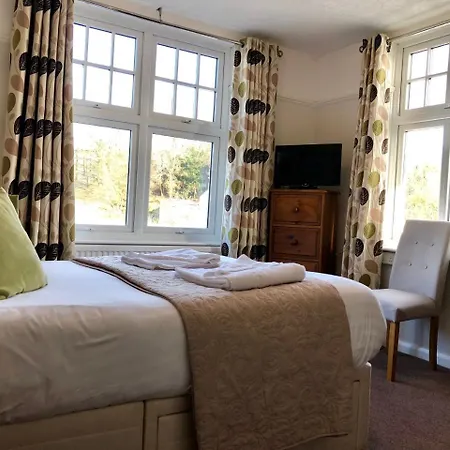 Meadowcroft Guest House-3