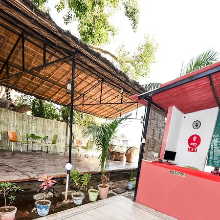 Oyo 10704 Hotel Lake Haveli-3