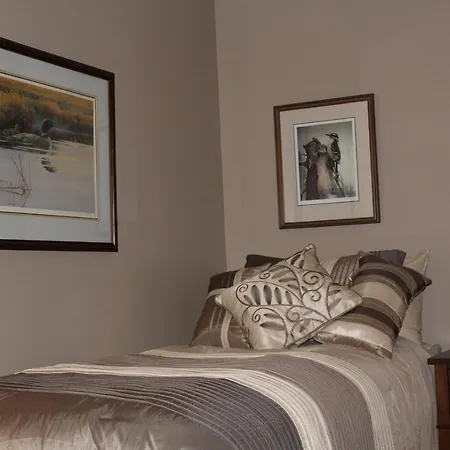 Tailwinds B&B-2