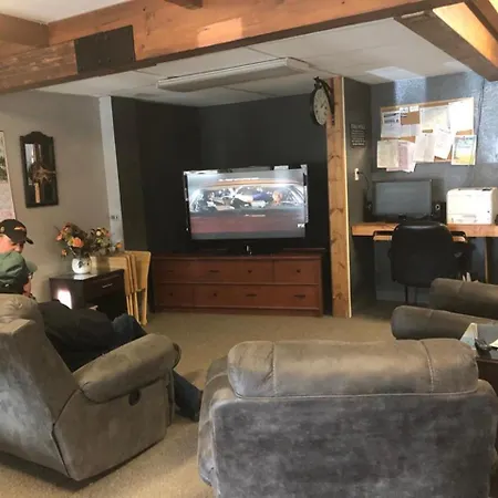 Campbell Lodge-2