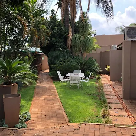Odelia Guest House-3