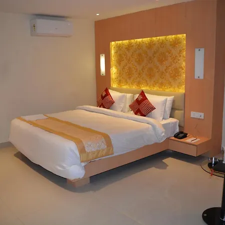 The Red Velvet Hotel-3