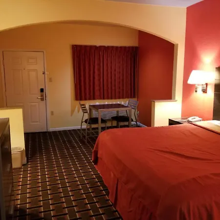 Texan Inn & Suites-2