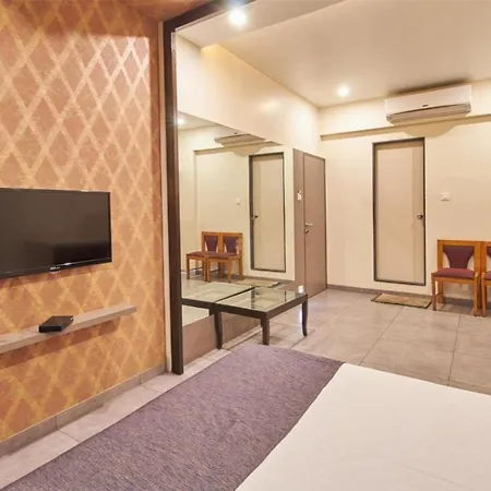 Hotel Rajmahal-3