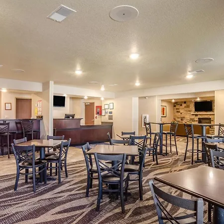 Cobblestone Inn & Suites - Bridgeport-3