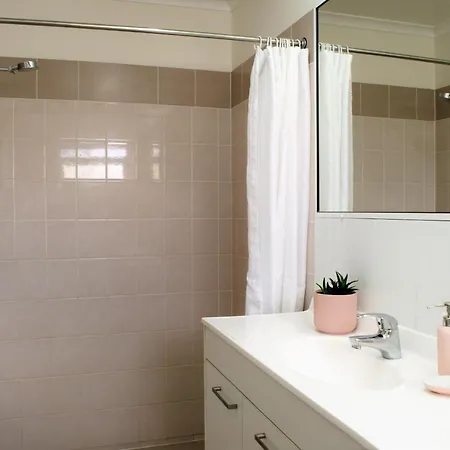 Isla House Greenslopes-2