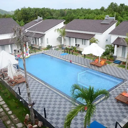 Anna Nguyen Bungalow-2