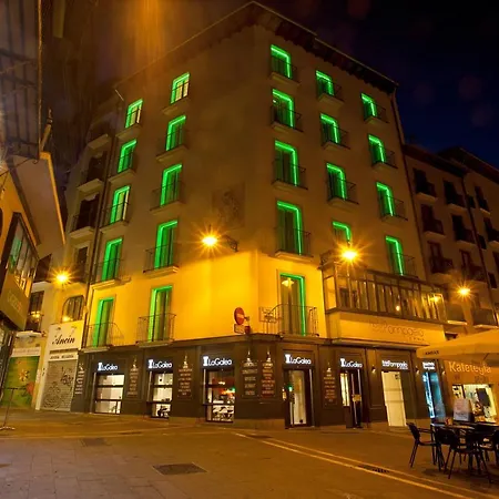 Hotel Pompaelo Plaza del Ayuntamiento&Spa-3