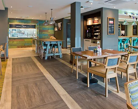 Premier Inn Wadebridge-3