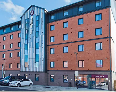 Premier Inn Gloucester-2