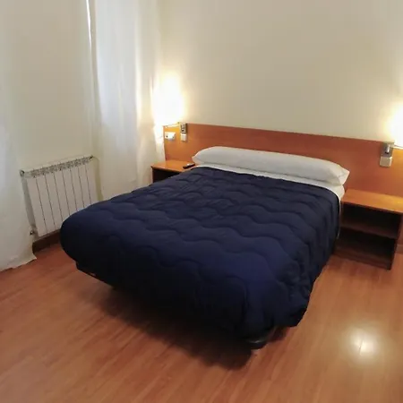Hostal Prada Borges-2