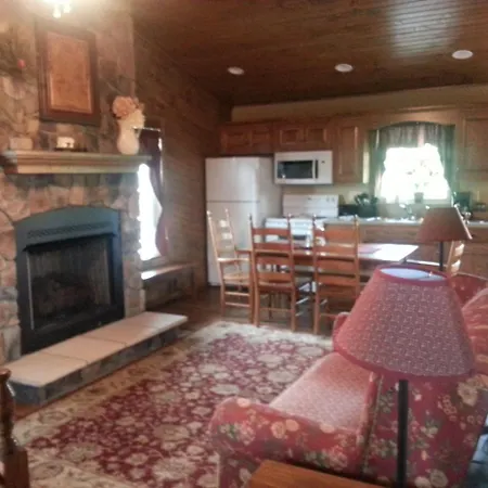 Amish Blessings Cabins-3