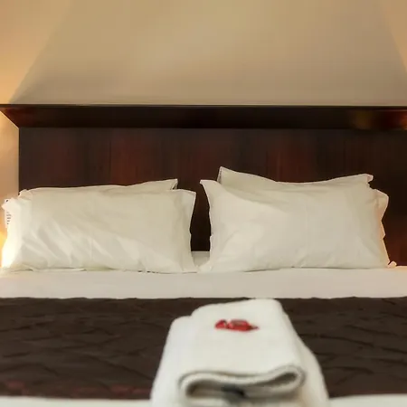 Mondior Manor Guest House-2