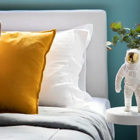 14 Reasons Why Hotel Athens-2