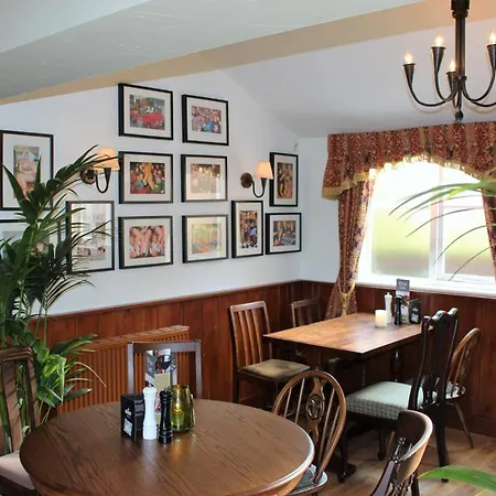 The Coach And Horses-2