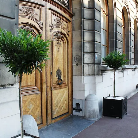 Residence Et Chambres D'Hotes De La Porte D'Arras-3