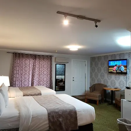 Regency Inn & Suites-2