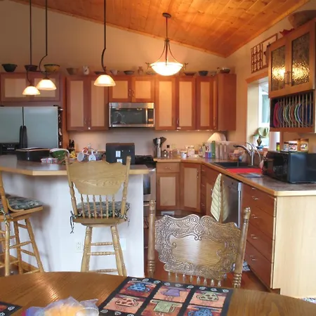 Glacier Creek Lodging-2