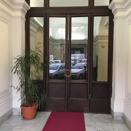 Hotel Versailles-3