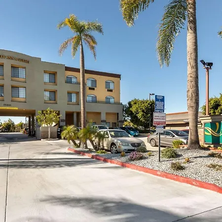 Quality Inn & Suites Huntington Beach-2