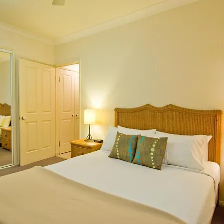 Central Plaza Apartments-2