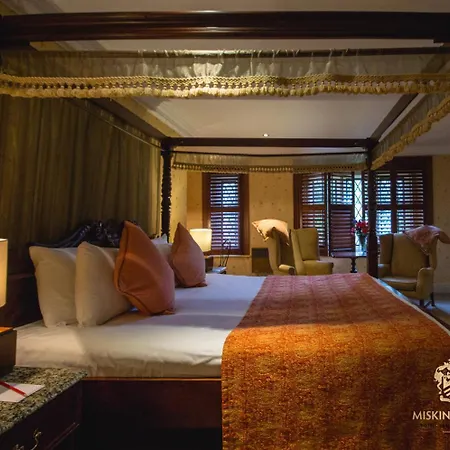Miskin Manor Hotel-3